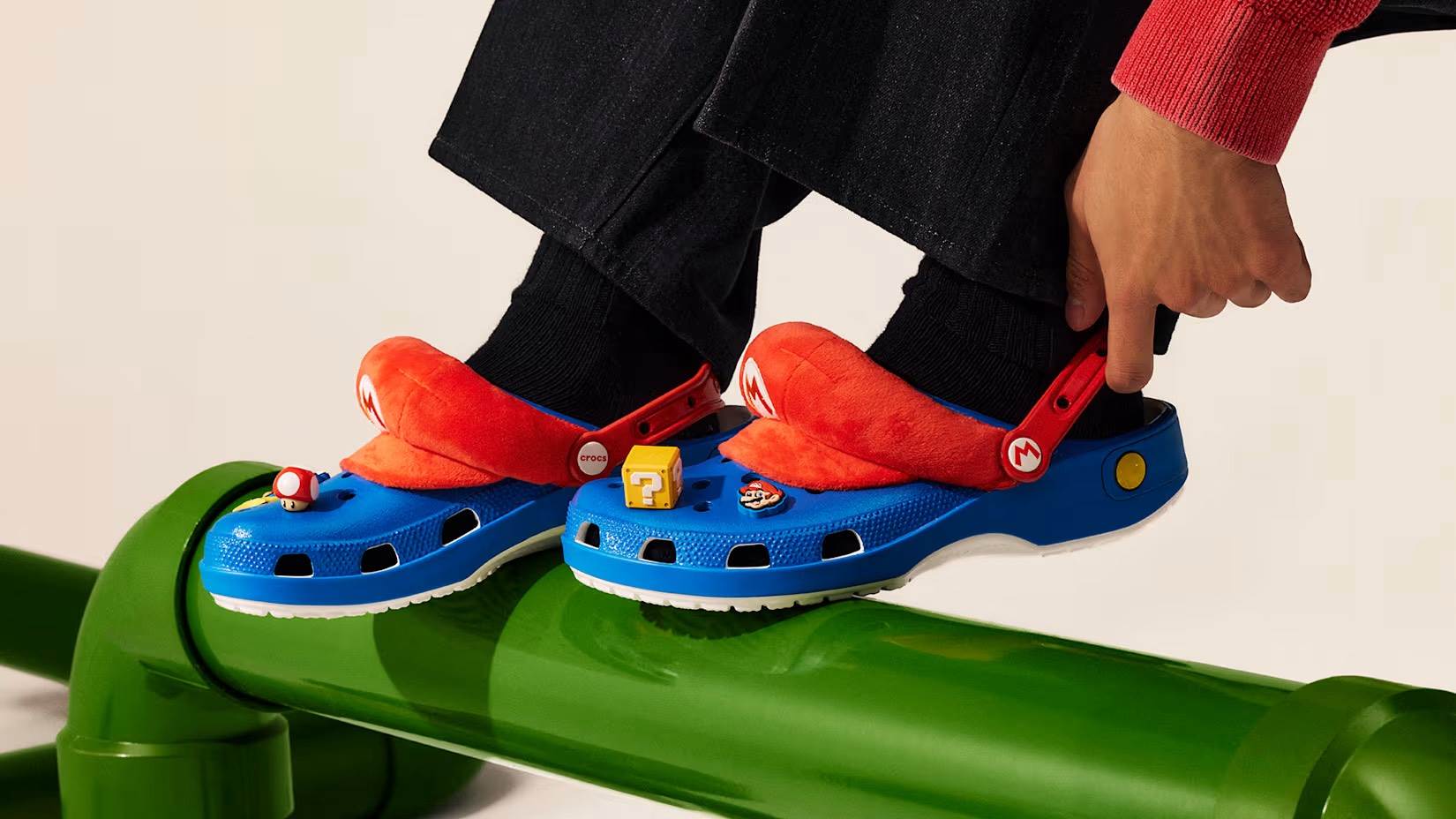 結合Crocs經典舒適鞋型與角色設計，打造充滿童年回憶的趣味鞋款
​​​​​​​圖片來源：Crocs