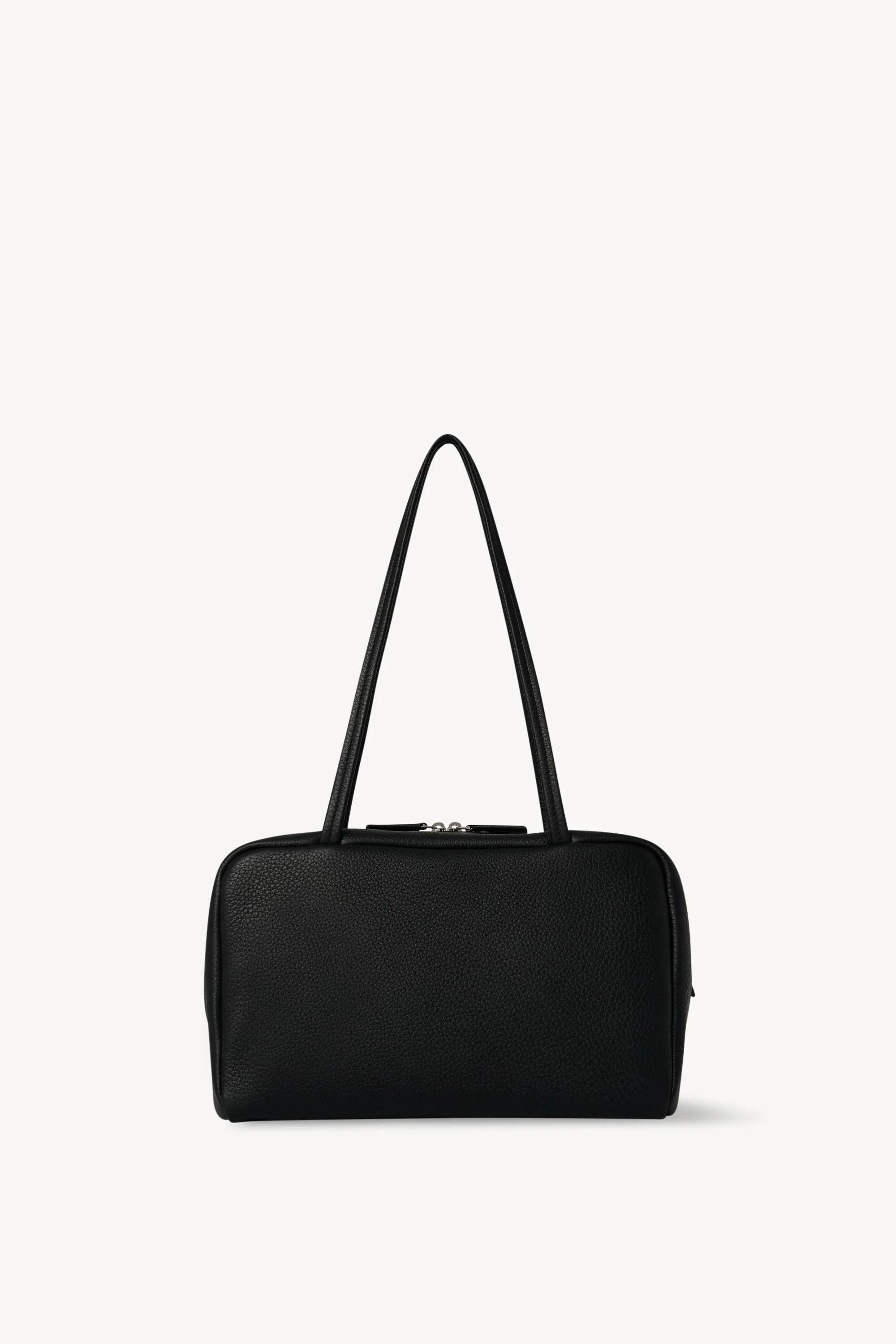 Astra Bag，約NT$54,400
圖片來源：The Row