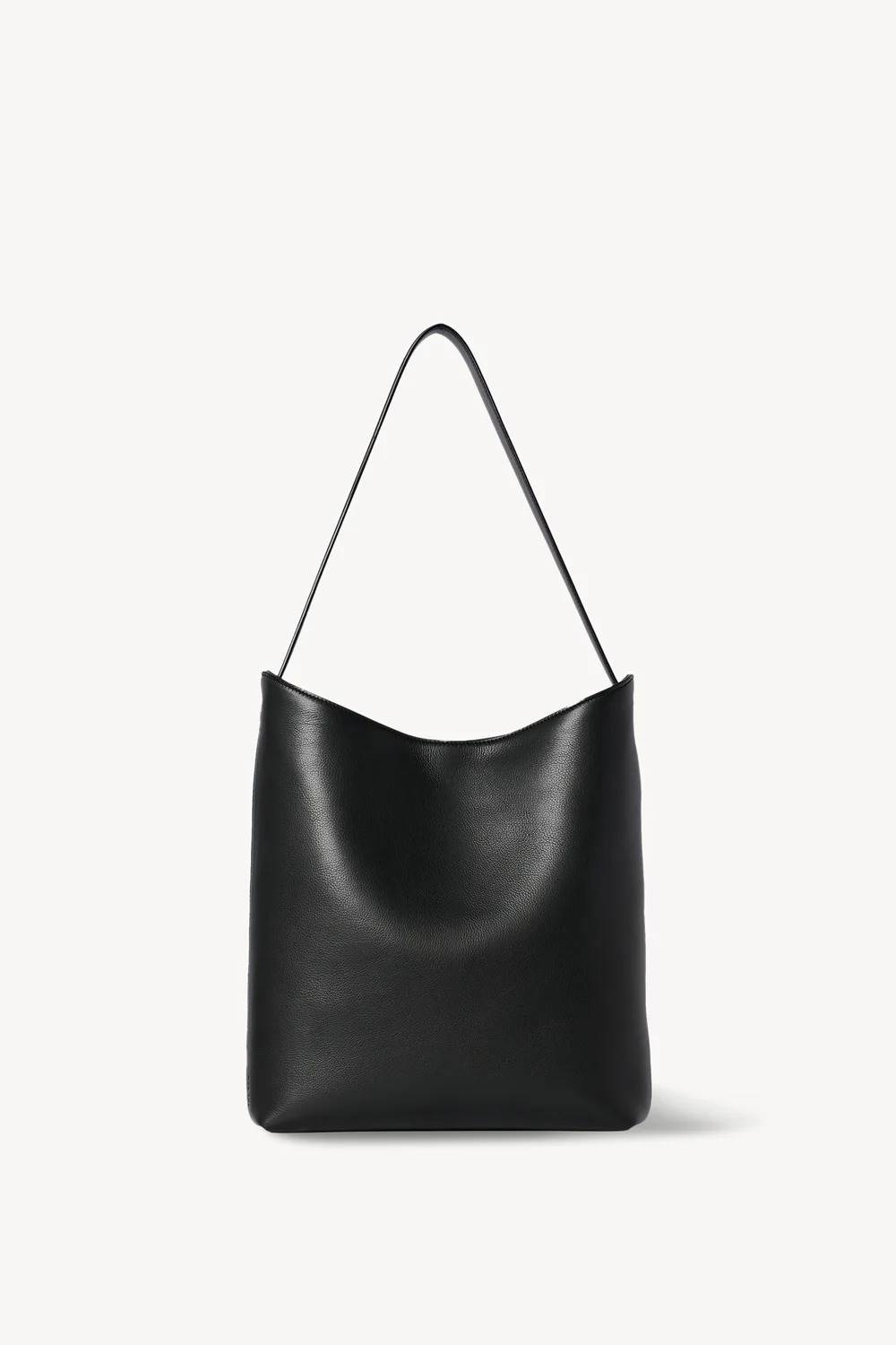 Alma Shoulder Bag，約NT$105,600
圖片來源：The Row