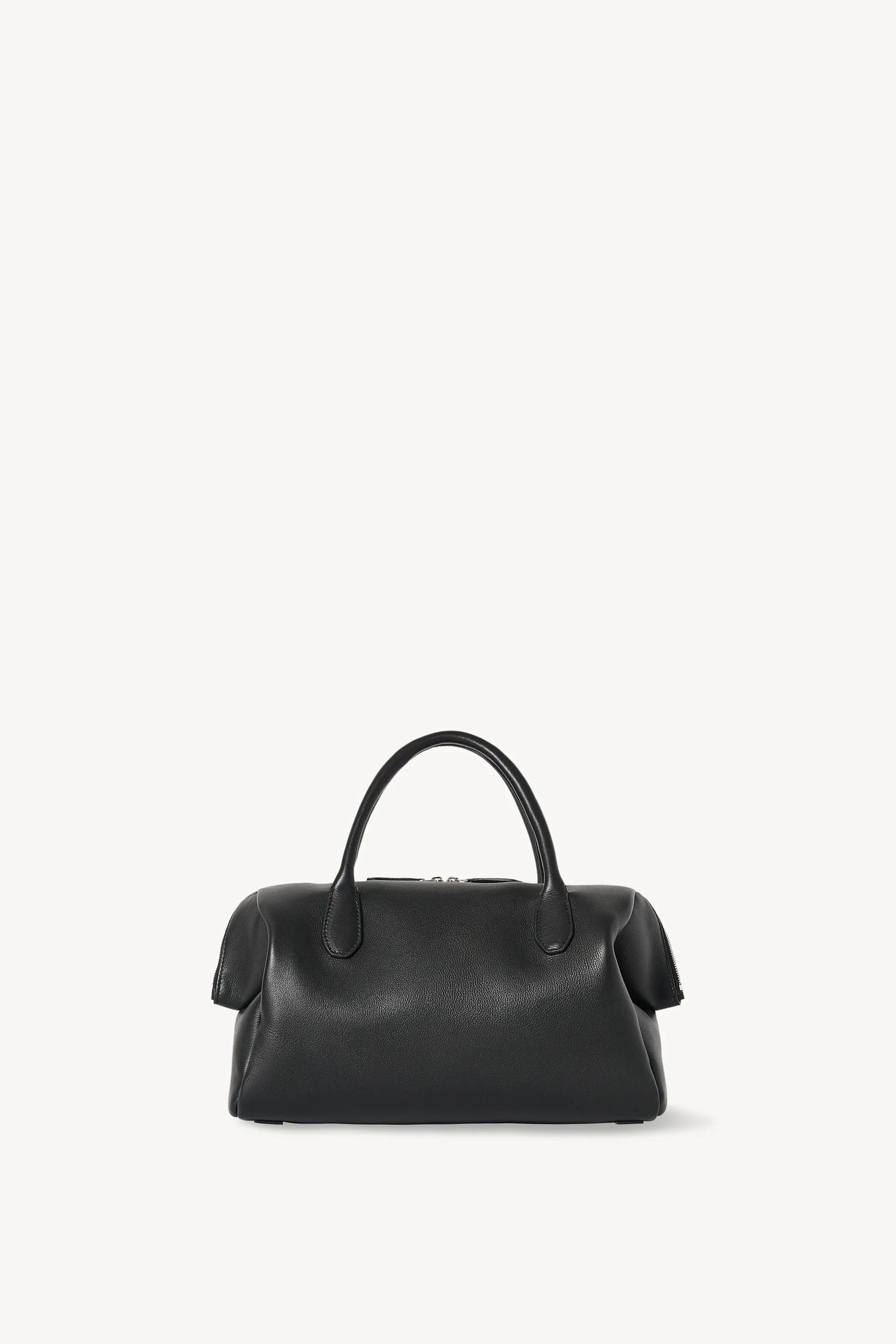 Faye Bag，約NT$102,400
圖片來源：The Row