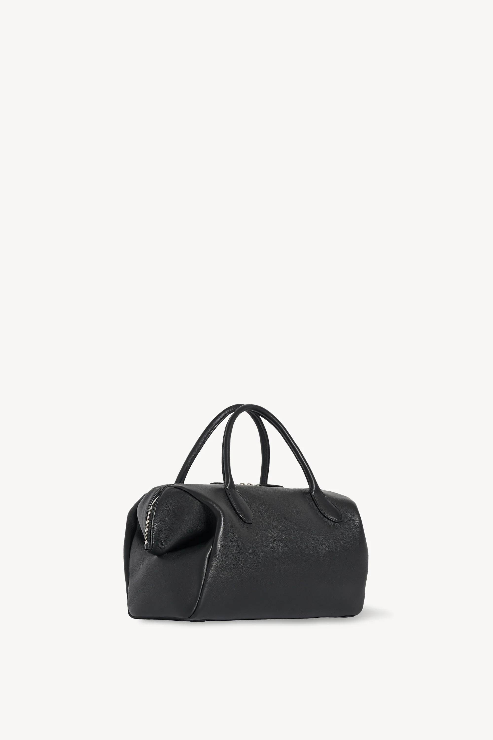Faye Bag，約NT$102,400
圖片來源：The Row