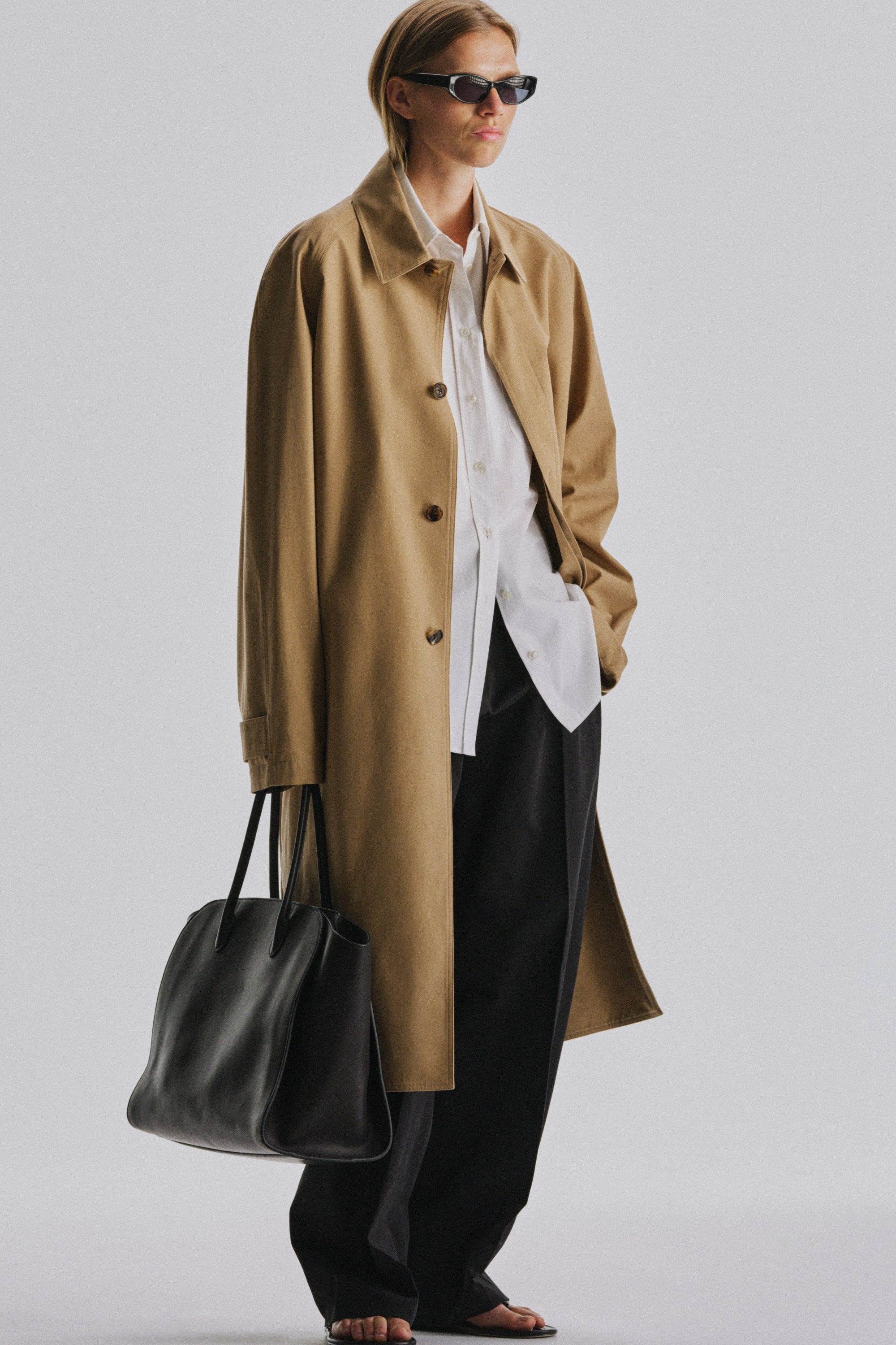 偏愛大容量托特包的人，可以關注Marlo Tote Bag
圖片來源：The Row