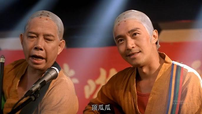 黃一飛與周星馳多年來曾多次傳出不和，外界盛傳起因於拍攝《少林足球》的酒吧戲橋段。圖片來源：《少林足球》