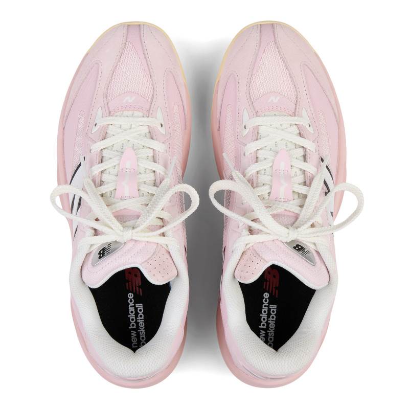 New Balance全新籃球鞋款P350，NT$3,680
圖片來源：New Balance
