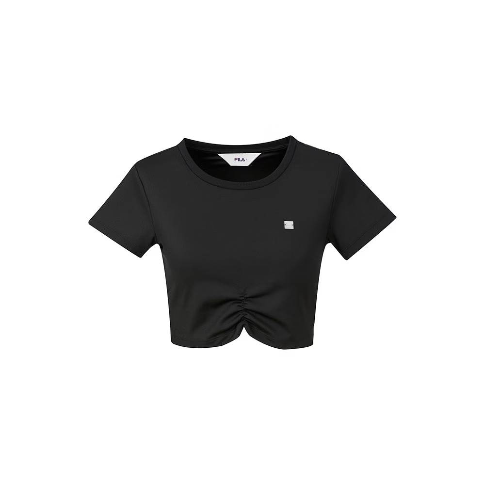 FILA 女短袖排汗快乾抽皺露腰短版上衣，NT$1,880&nbsp;
圖片來源：FILA
