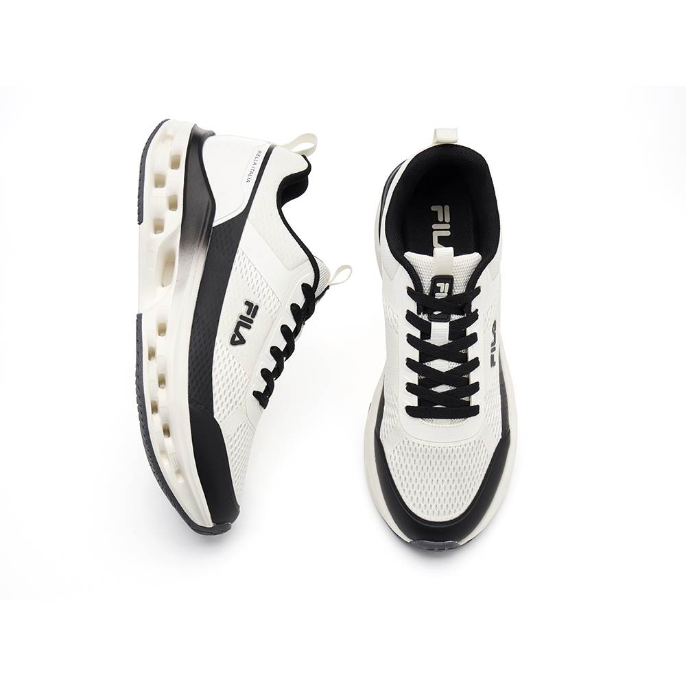 FILA OVAL零重力緩震慢跑鞋，NT$2,480
圖片來源：FILA