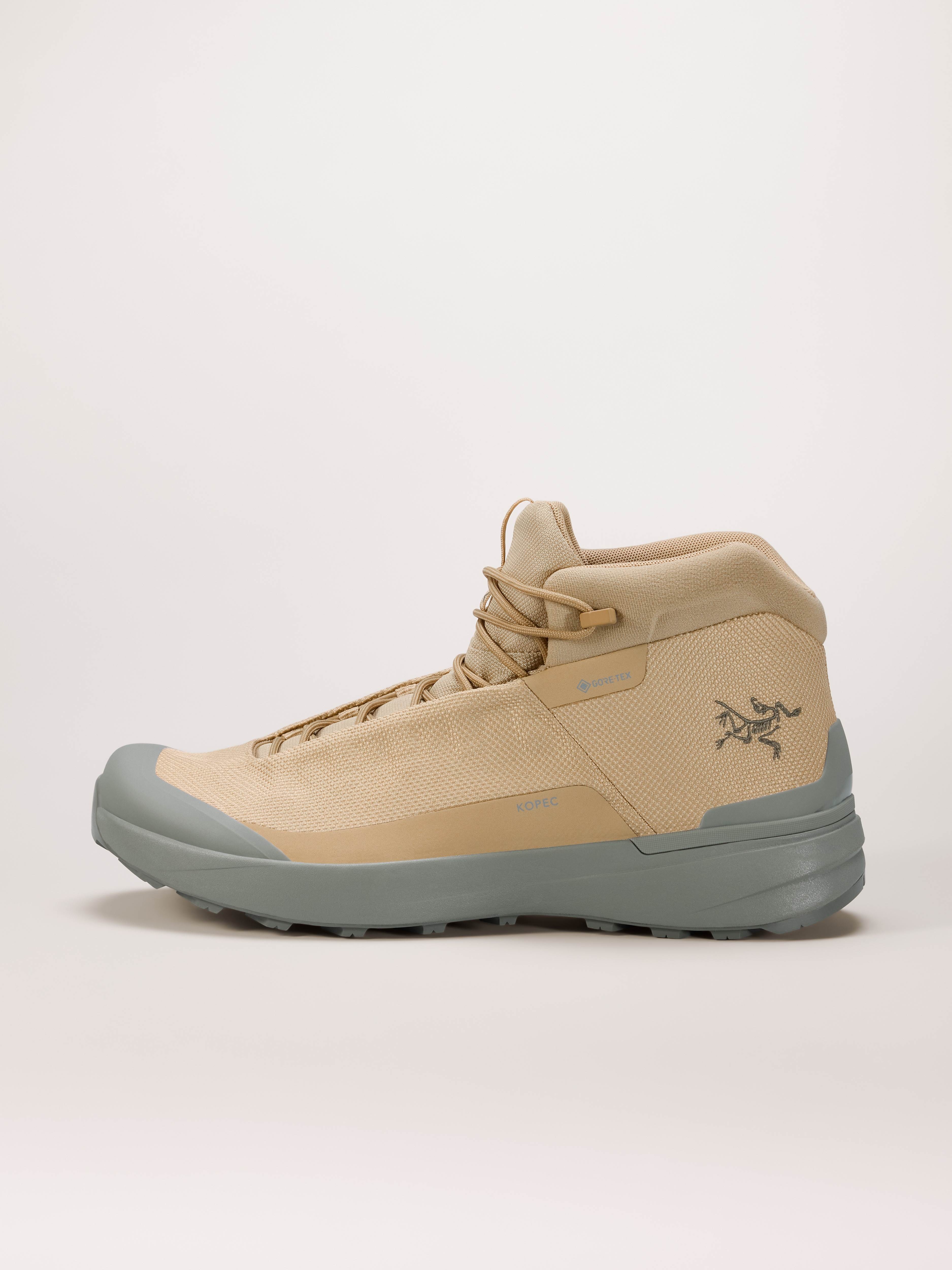 KOPEC MID GTX 登山靴女款，NT$8,800
圖片來源：Arc'teryx