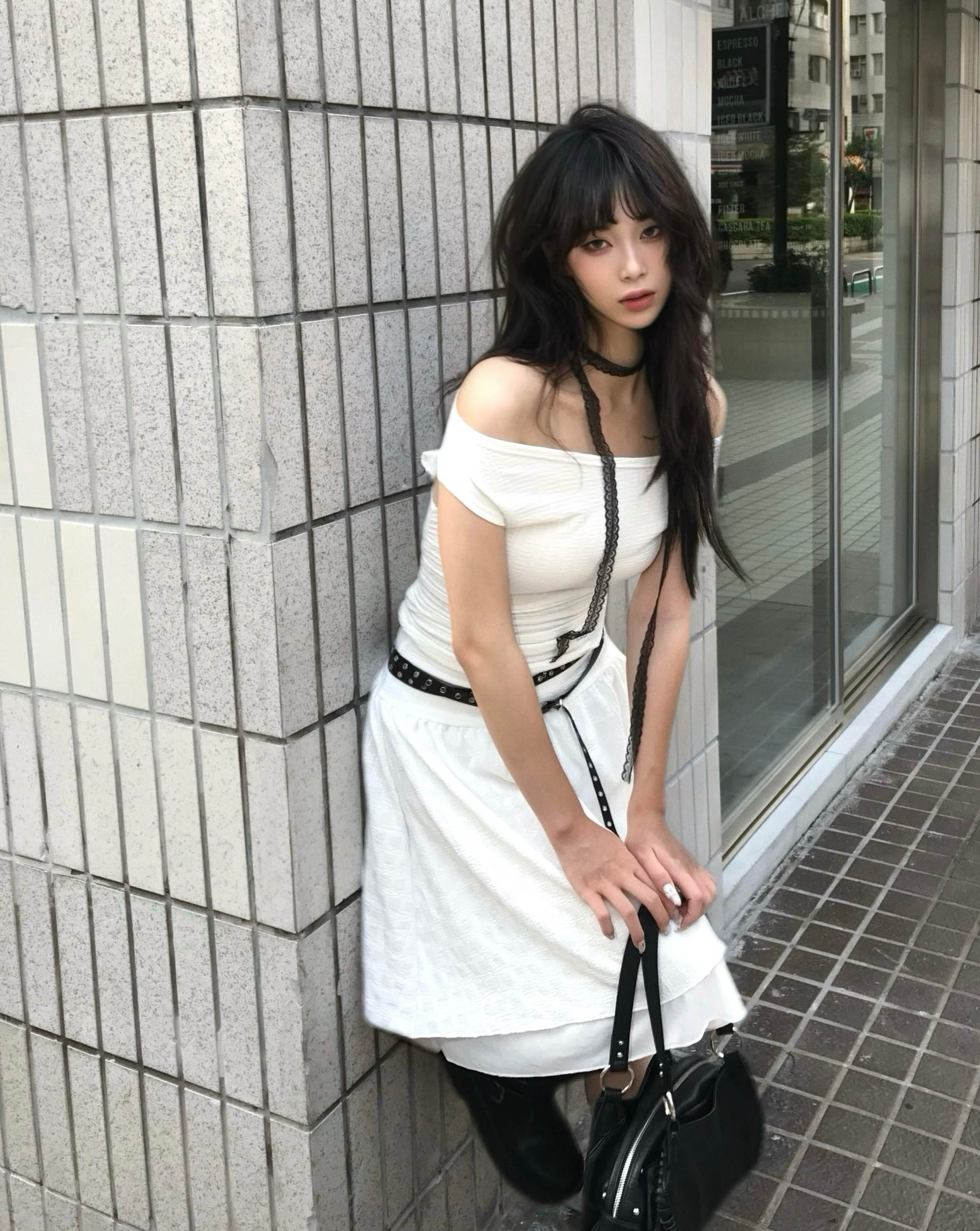 品牌完美平衡了極簡線條與Clean Girl的鬆弛感
圖片來源：IG@as_on_official