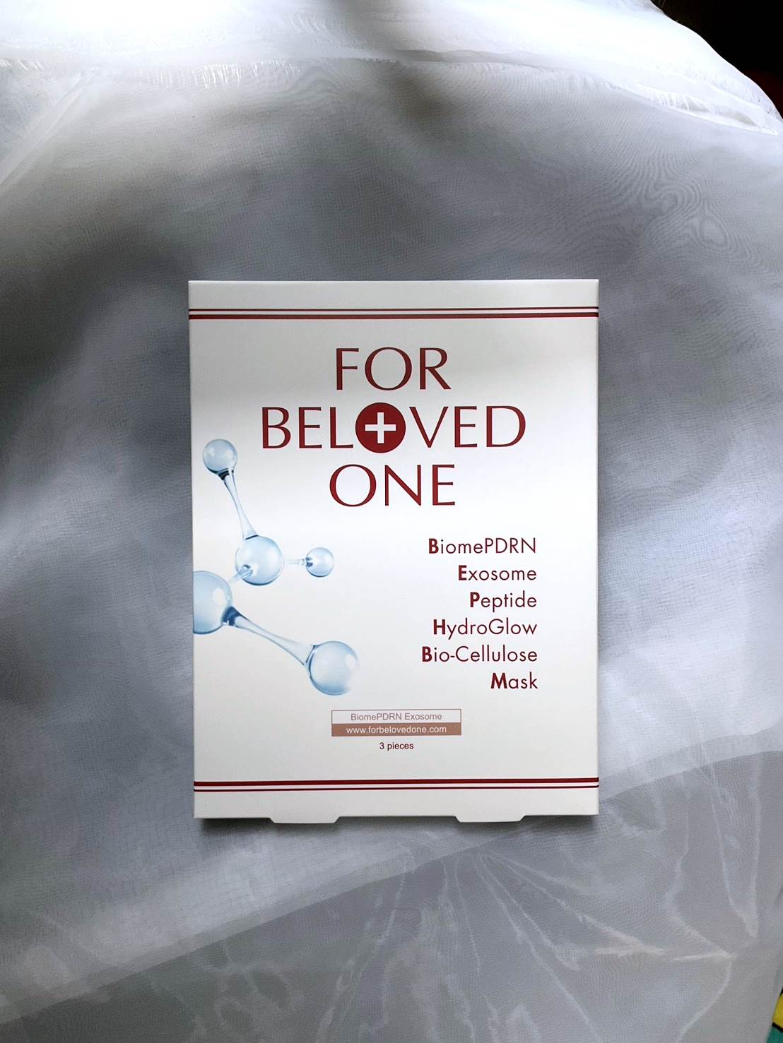 面膜推薦3. 寵愛之名PDRN泌肽水光生物纖維面膜，3入 NT.1,170
圖片來源：造咖編輯Vicky拍攝