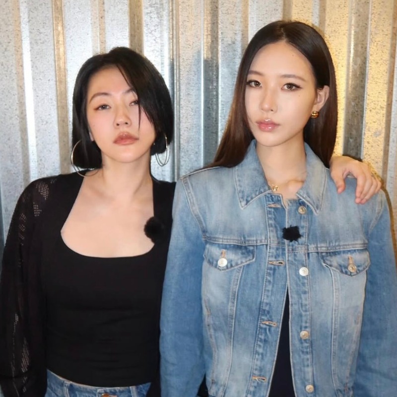 Elly夏日穿搭辣翻！媽媽小S親自掌鏡竟「出事」，母女爆笑互動笑翻網友