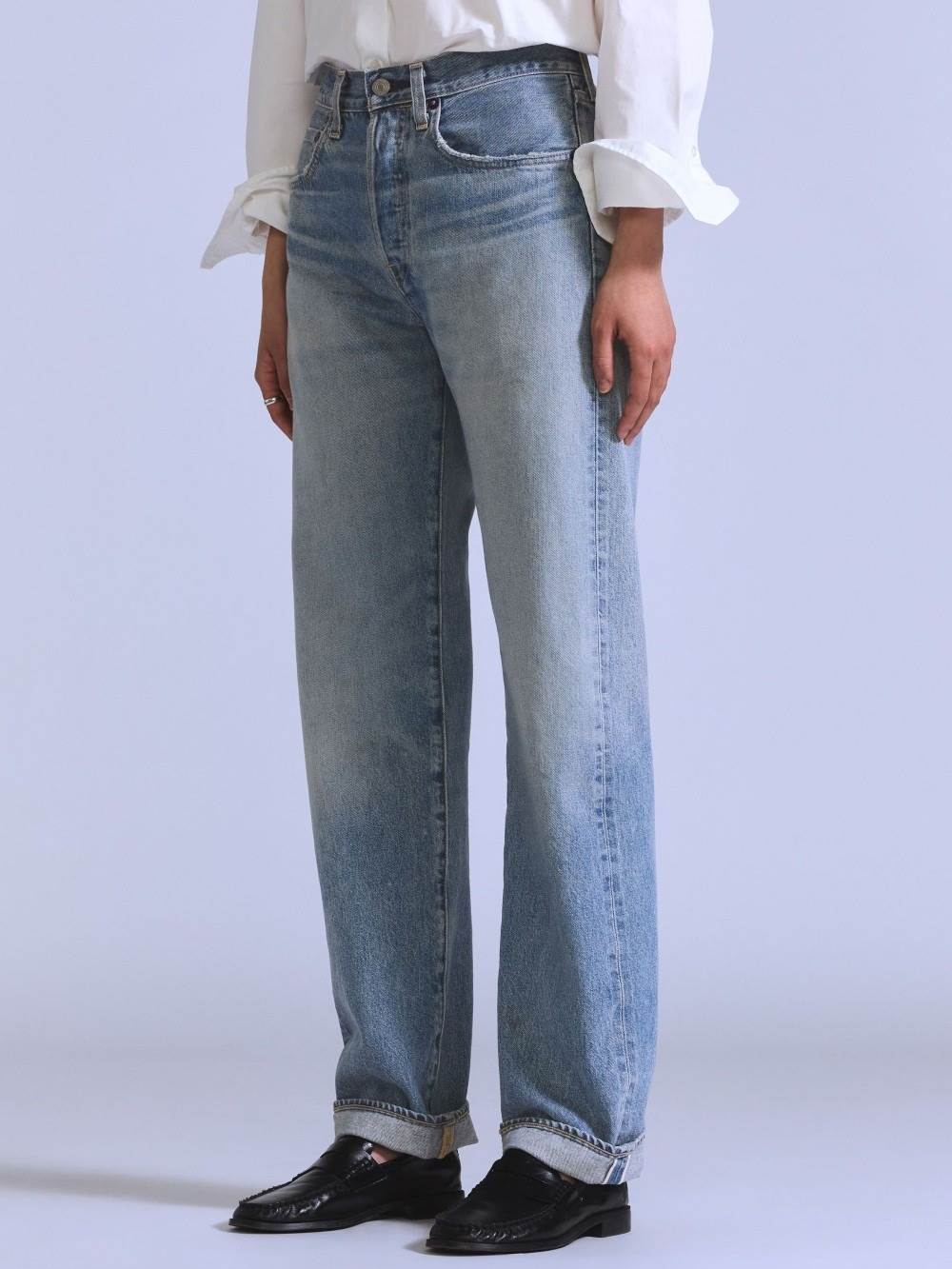 Levi’s BLUETAB™ 70’s 501® 高腰直筒牛仔褲，NT$7,990
​​​​​​​圖片來源：Levi’s