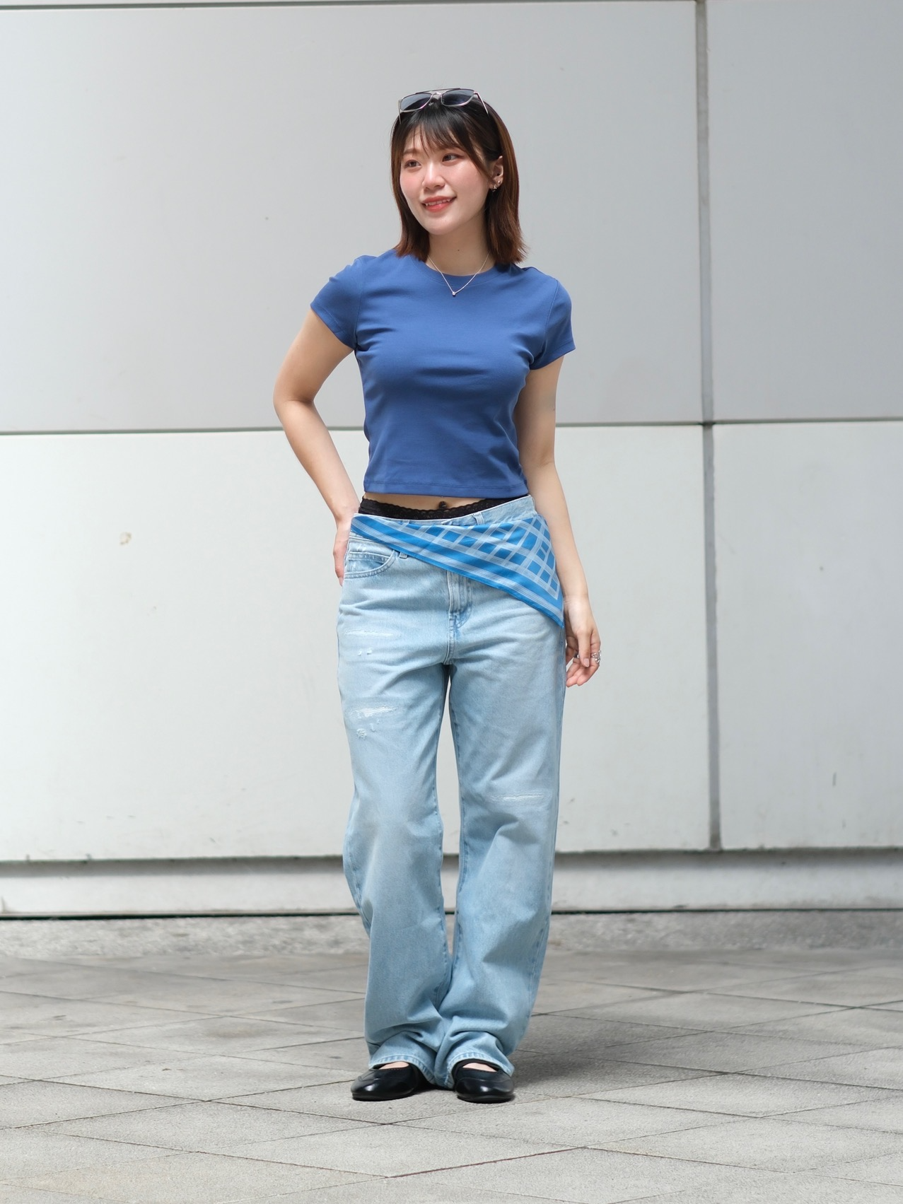 Uniqlo 直筒牛仔褲（刷破），NT$1,290
圖片來源：Uniqlo