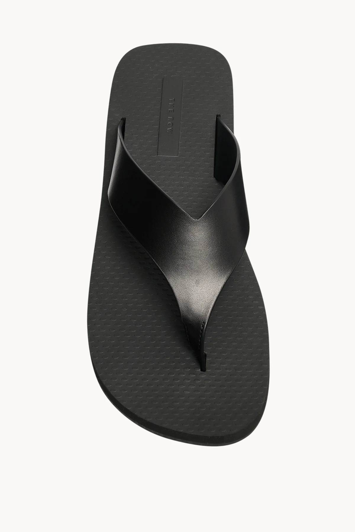 The Row Dune Classic Ginza Sandal，US$750／約NT$23,889
圖片來源：The Row