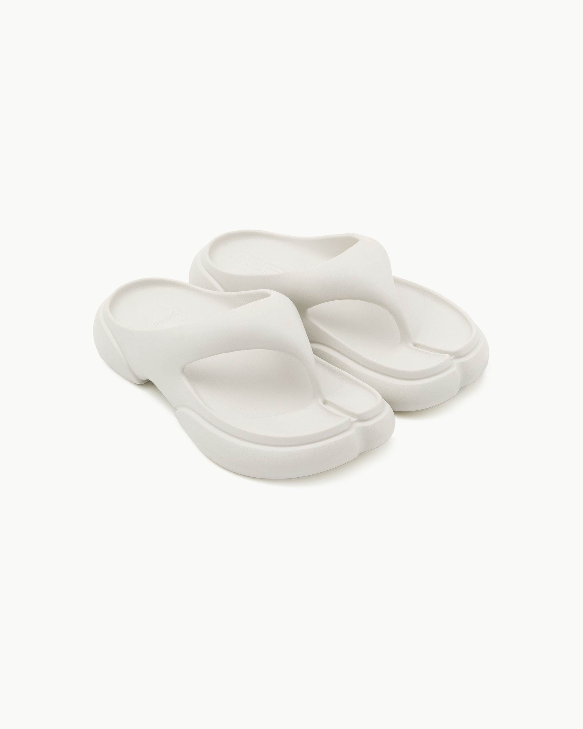PAES Flipflop 02，KRW$76,000／約NT$1,747
圖片來源：PAES