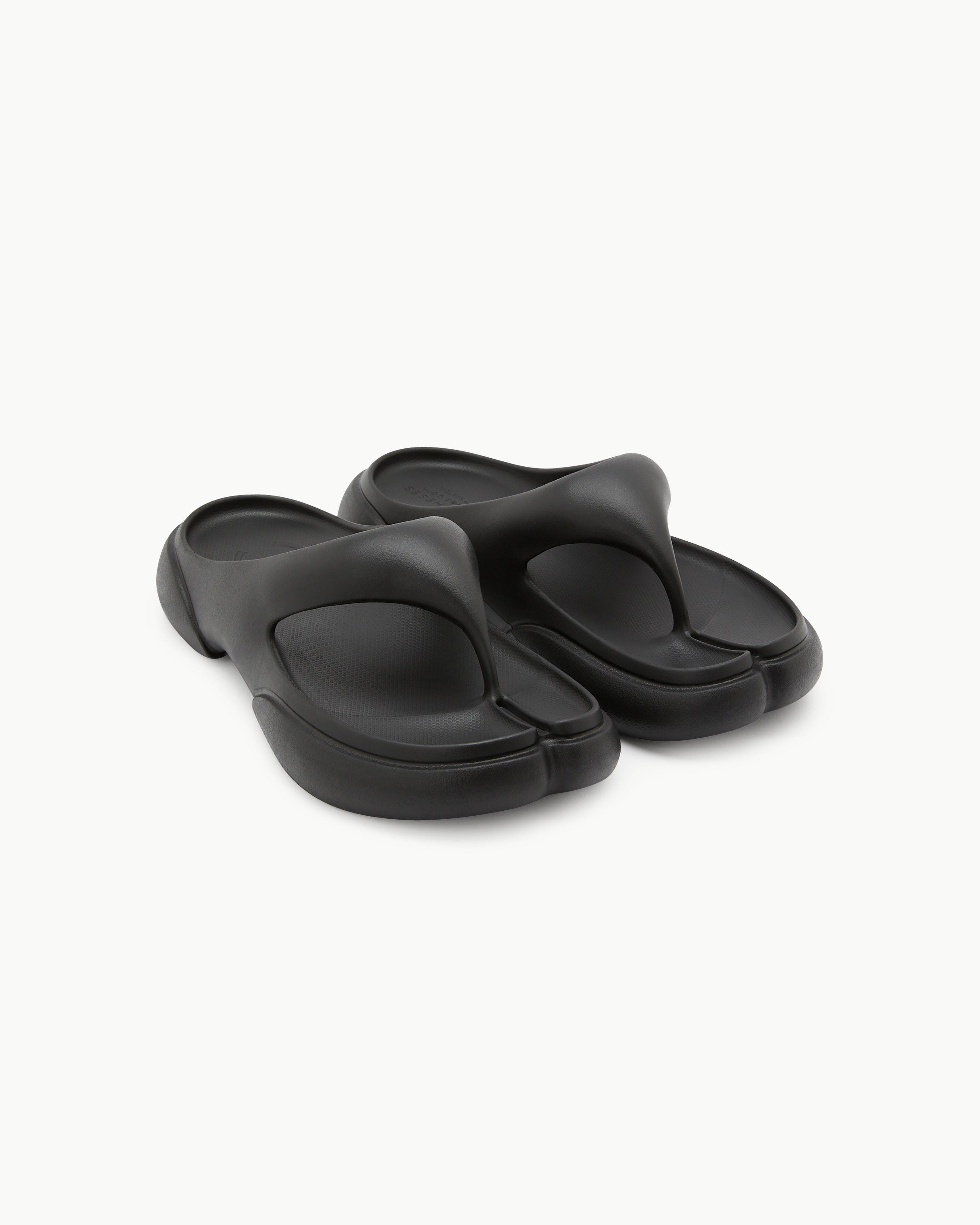 PAES Flipflop 02，KRW$76,000／約NT$1,747
圖片來源：PAES