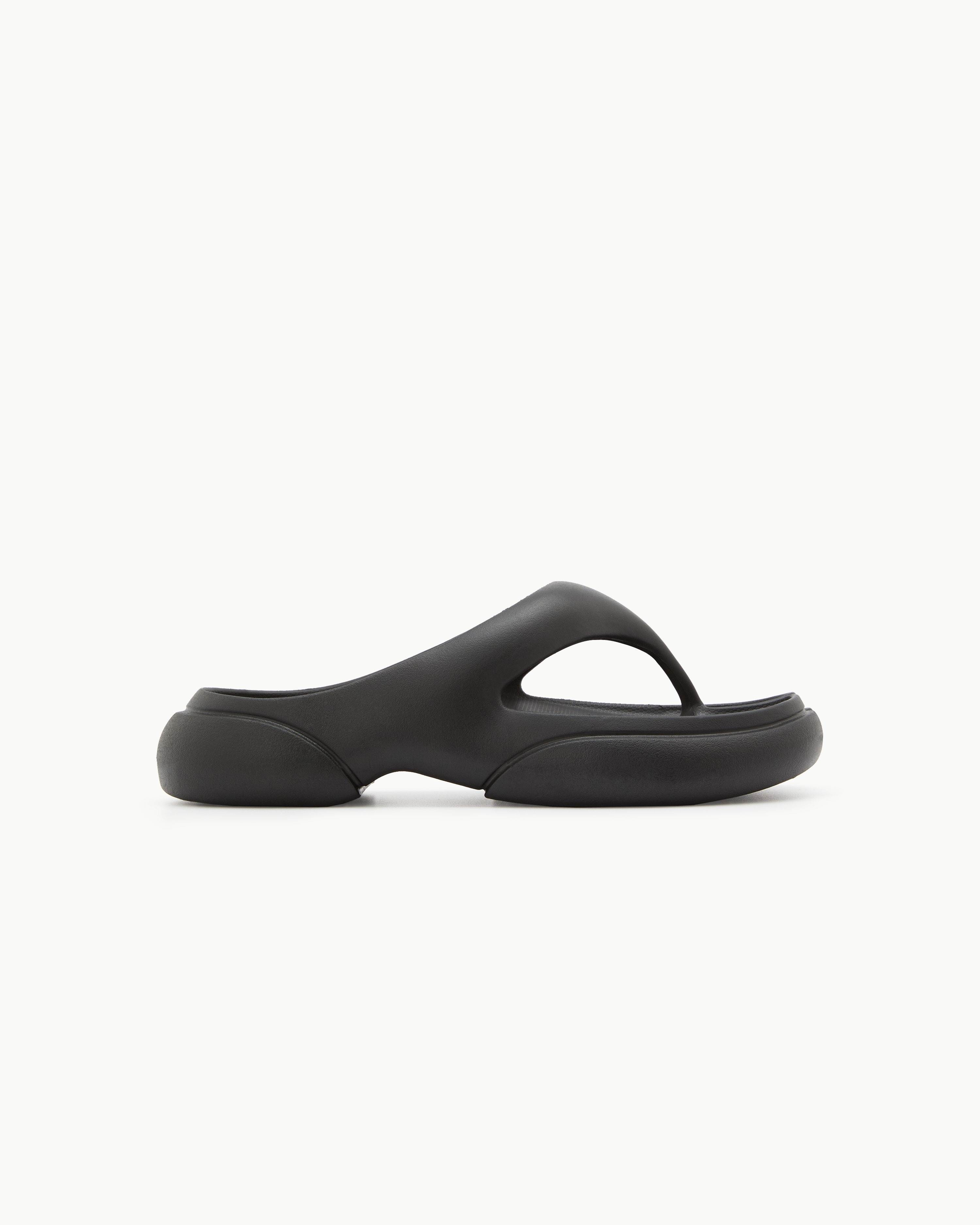 PAES Flipflop 02，KRW$76,000／約NT$1,747
圖片來源：PAES