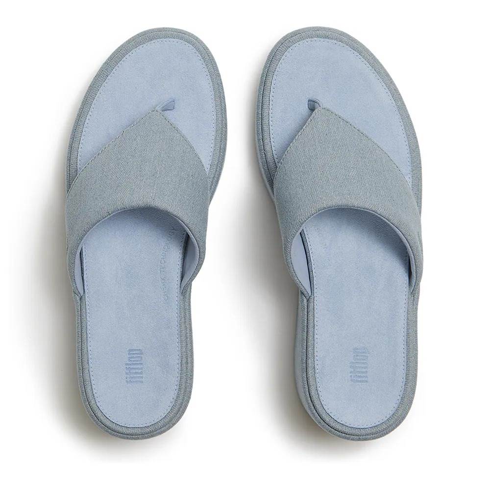 FitFlop PLATTFORMS 牛仔布楔型夾腳涼鞋－淺丹寧色，NT$3,750
圖片來源：FitFlop