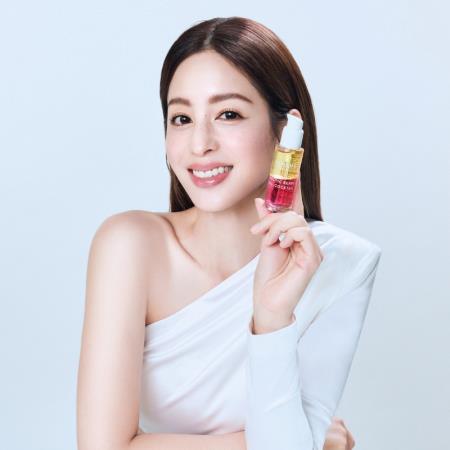 開架精華推薦～莫允雯同款討論度超高、紫光瓶擦7天＝一次麗珠蘭