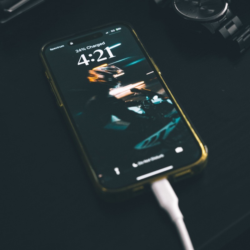 iPhone充電「80%就拔」才護電池?Apple官方曝「2關鍵」才是電池殺手