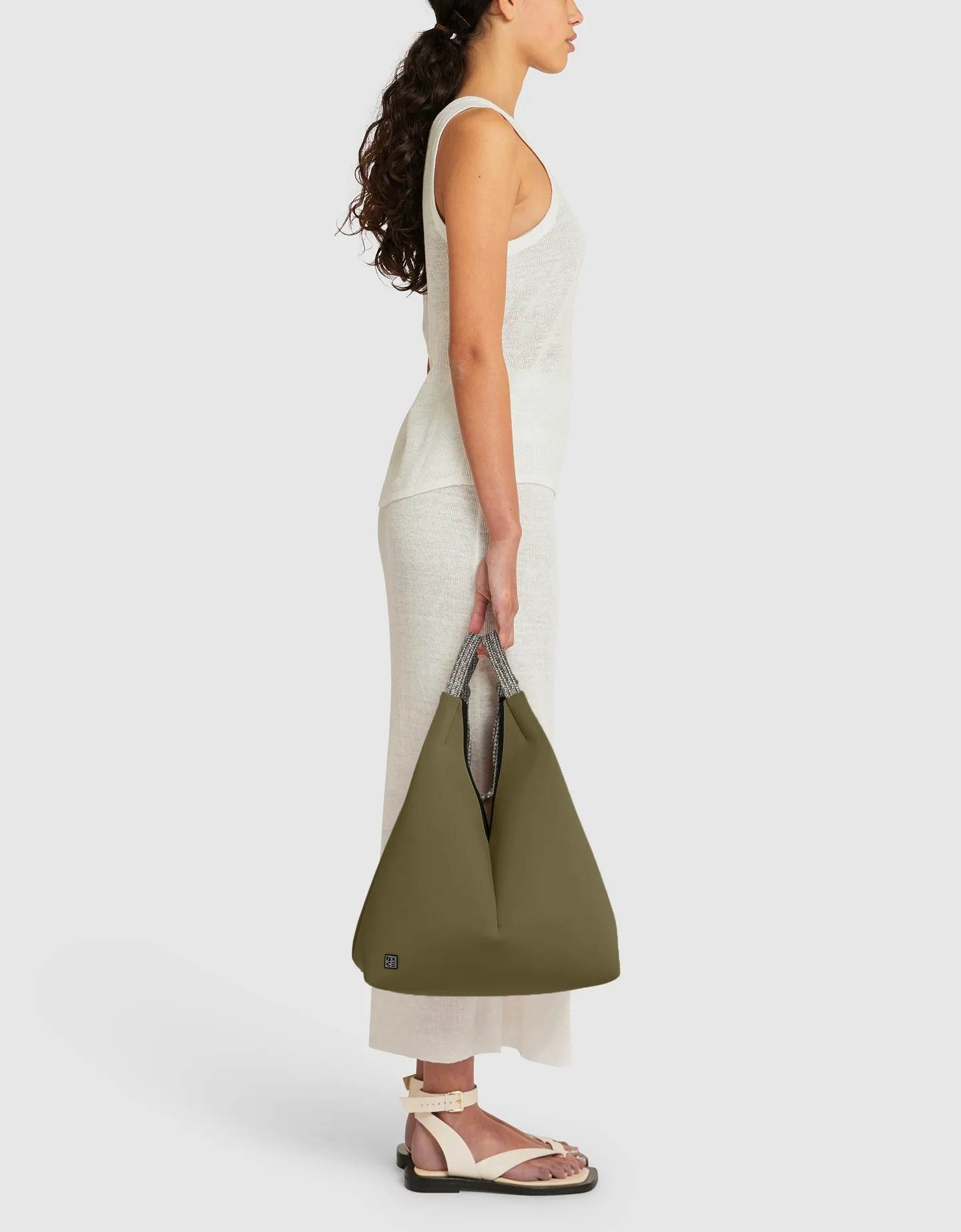 State of Escape Solstice Tote，NT$12,066
圖片來源：State of Escape