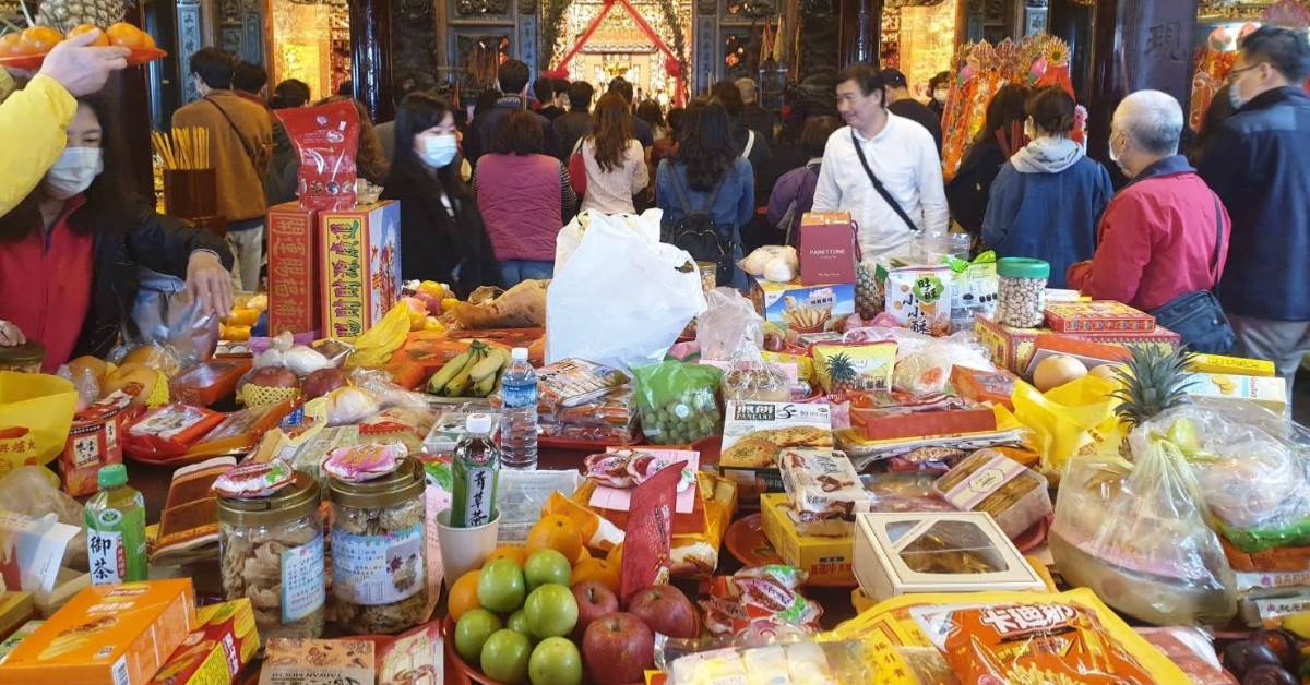 烘爐地求財求業績，供品「成交4寶」，Threads原文
圖片來源：FB@烘爐地