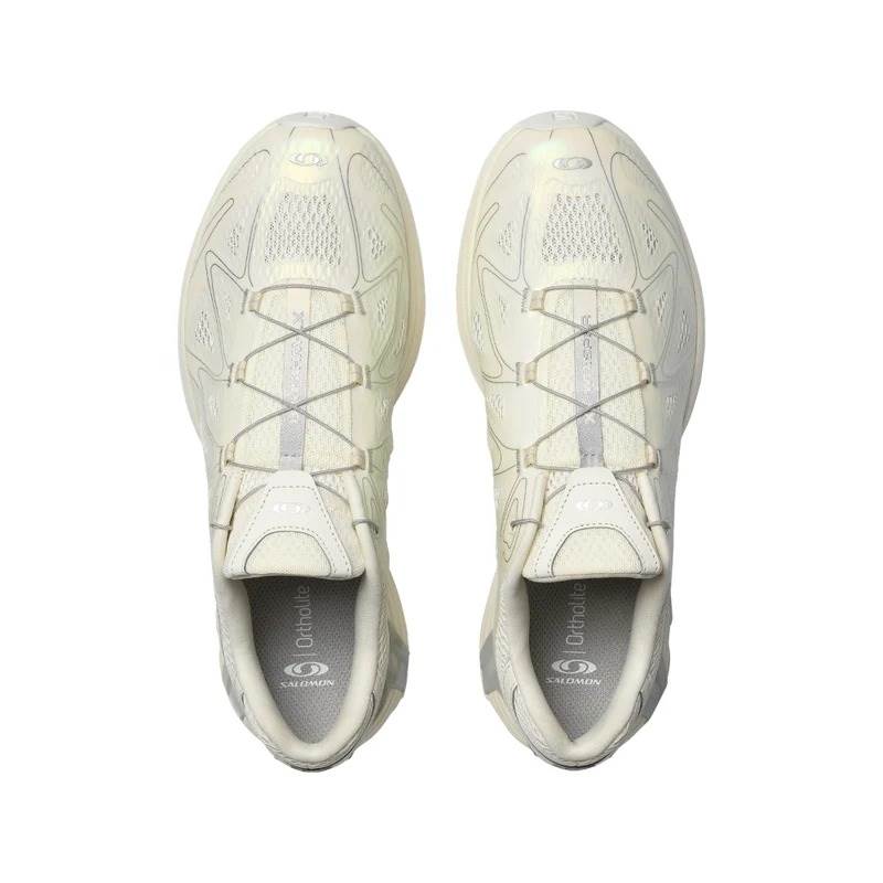 Salomon XT-WHISPER VOID香草白，NT$5,980
圖片來源：Salomon