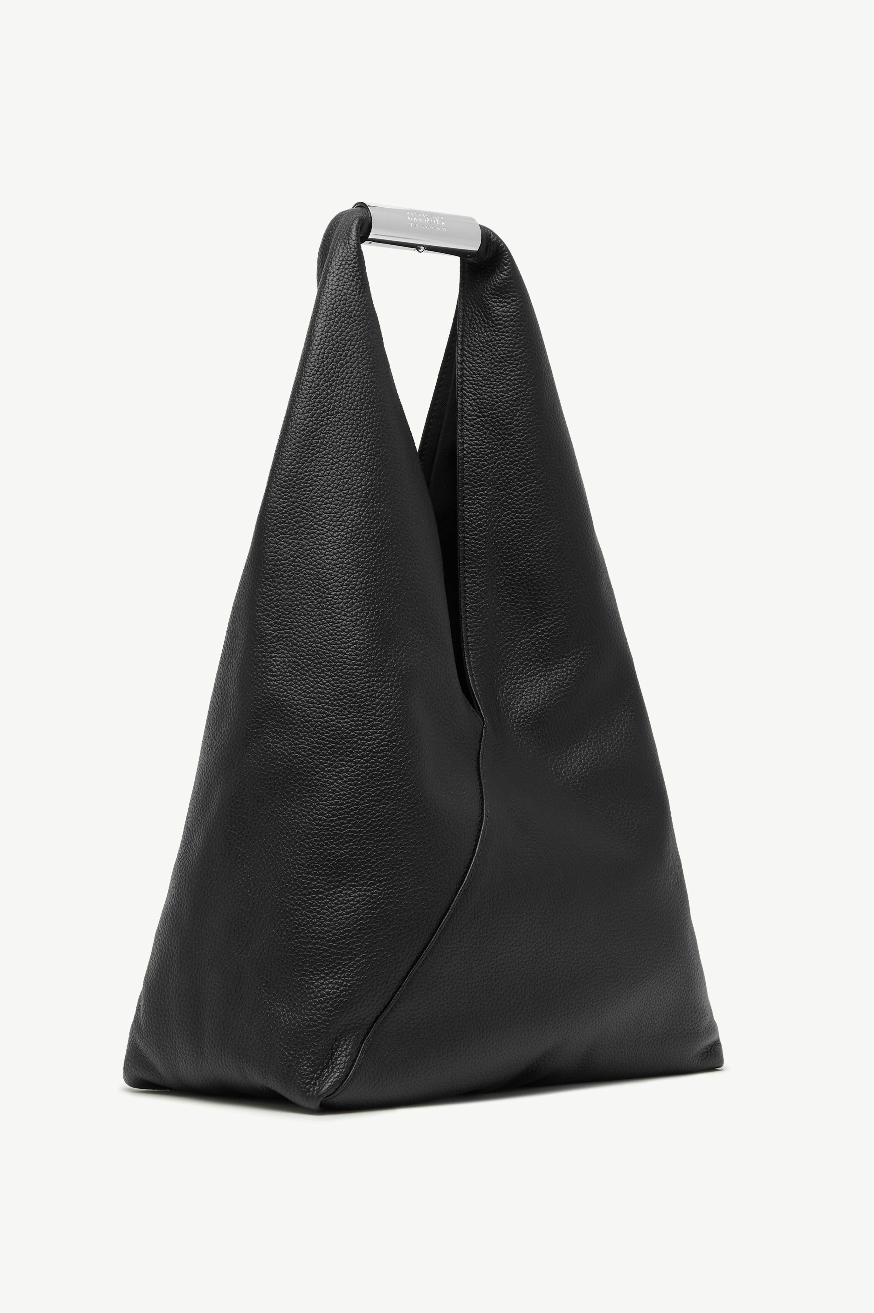 MM6 Japanese Bag Jewel Handle Classic，NT$31,600
圖片來源：MM6