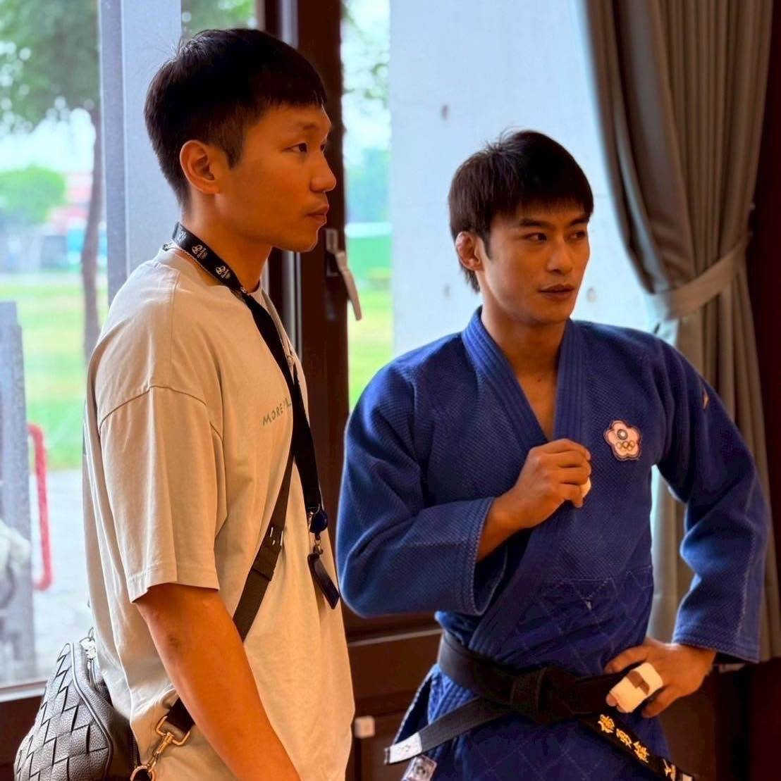 台灣「柔道男神」楊勇緯感謝運動部長李洋一路以來的支持與鼓勵。圖片來源：FB@運動部Ministry of Sports