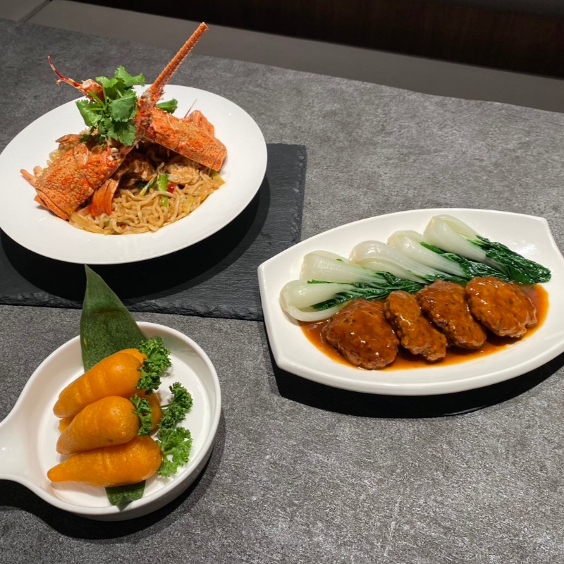 秋季新菜登場！開飯川食堂聯名《黑白大廚》、國聯飯店「灣區螃蟹麵」超道地｜造咖情報站