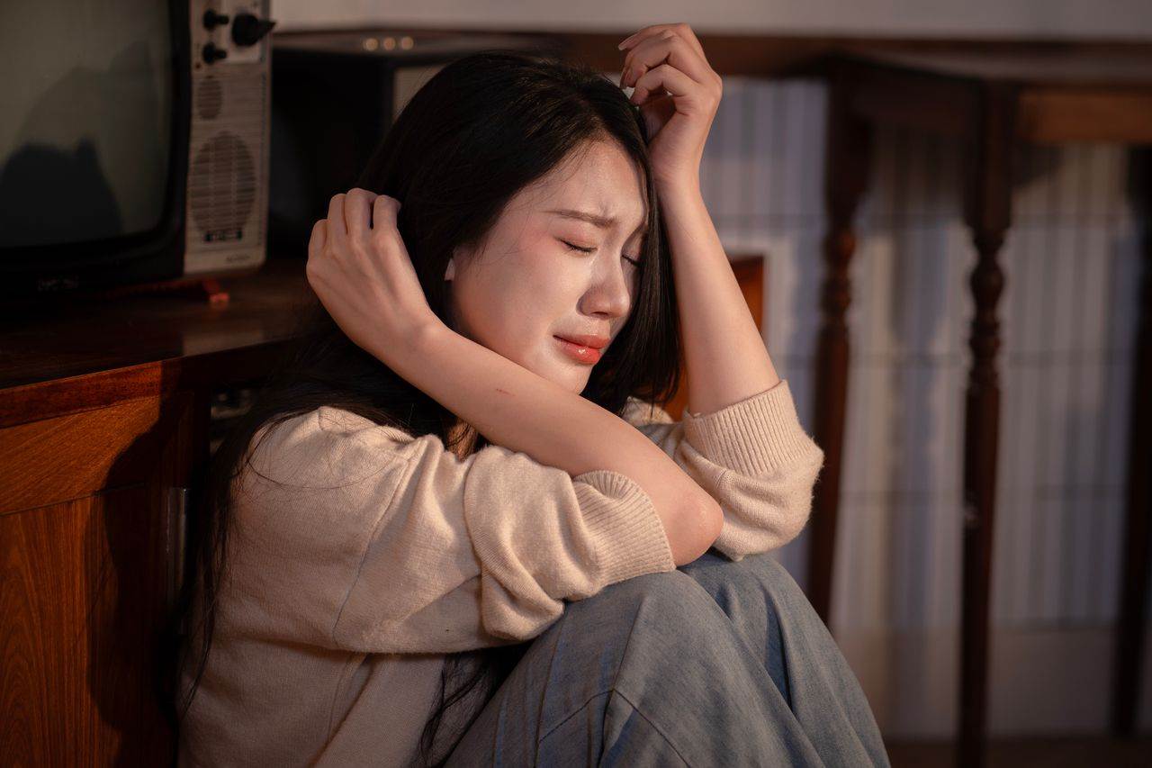 女研究生在教授打碎自信、再假意為你好的操作下，被套路當成免費勞工。圖片來源：pexels