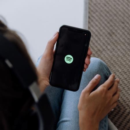 連聽歌App都要查？Spotify私訊功能爆紅，網歪樓：偷情勝地再+1