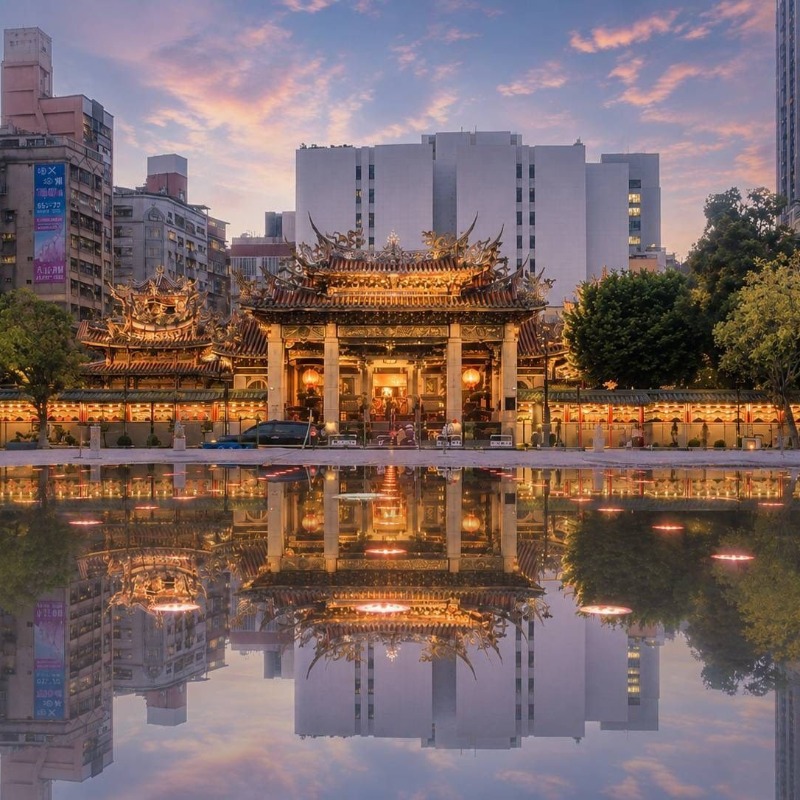 台北萬華新景點！艋舺公園「改造3亮點」曝：龍山寺倒影美翻、夜市消費卷免費送｜造咖情報站