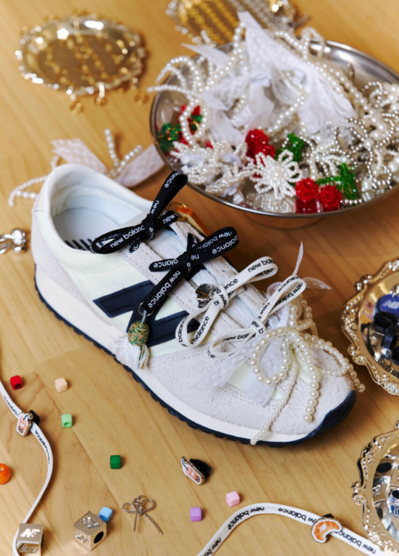 什麼都可以「客製化」New Balance、adidas時髦鞋帶、鞋花，連fwee都可以自訂外殼！