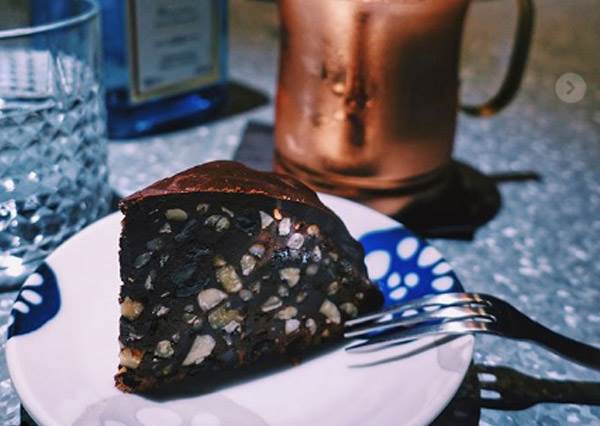 半夜睡不著覺♫♪♬～一個人也超自在的深夜咖啡館TOP4，這間還有內行人才會點的超好吃媽媽味水餃！