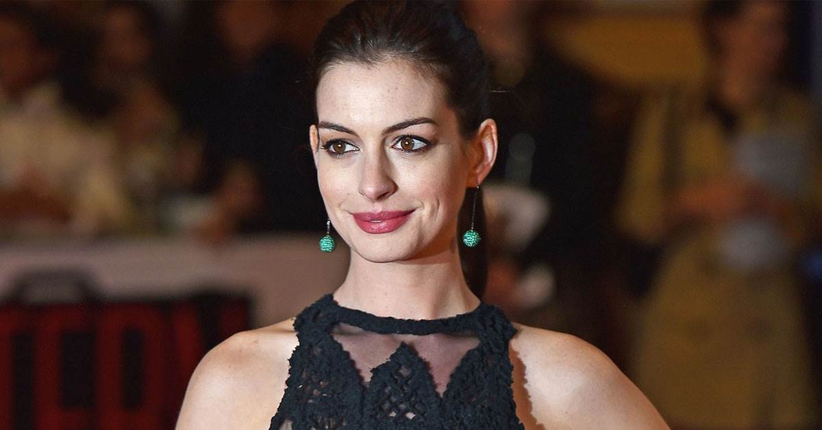 【塔羅占卜】沒安全感到想24hrs緊盯男友？！抽一張牌測戀愛ing時妳最容易犯什麼錯 