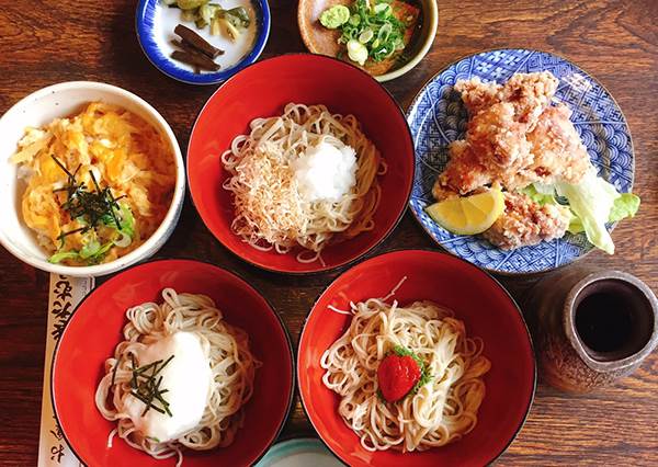 金閣寺竟變身成霜淇淋了？！京都10大超欠吃美食都在這，看到醬油糰子絕對秒忘「瘦身」這回事啊！