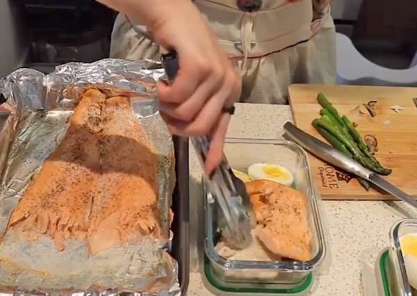 低卡減脂餐真的好簡單！保留食物的原味，一點油一點鹽，健康瘦身煮給你飽足感