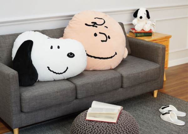 呼叫SNOOPY控！超大型「史努比」抱枕臉絕對要get